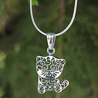 Sterling silver pendant necklace, 'Filigree Kitten' - Thai Filigree Sterling Silver Necklace